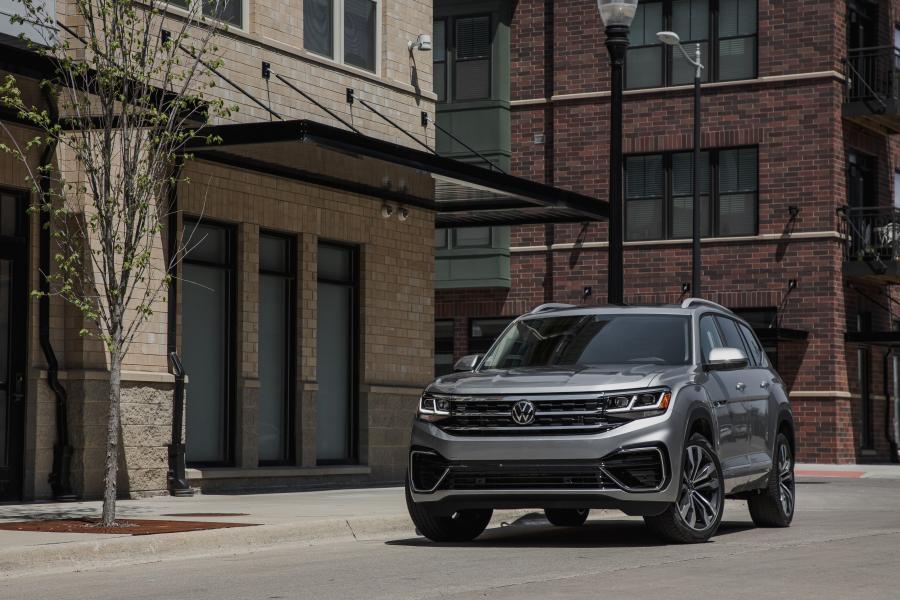  Volkswagen Atlas SEL V6 R-Line 2020 года  (фото 37 из 43)